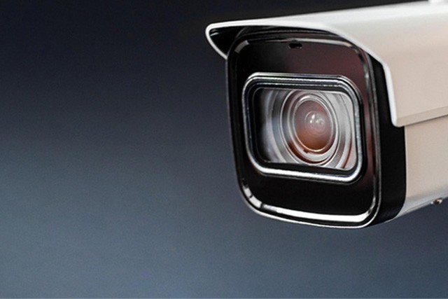 Outdoor CCTV camera with Wall Mount for security purposes